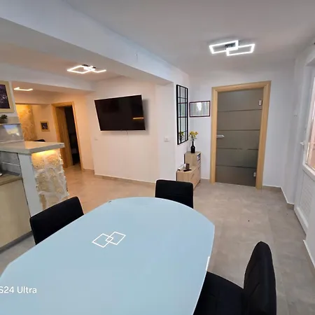 Apartment Infinity Blue *