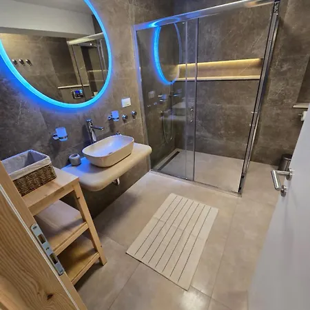 Apartment Infinity Blue *
